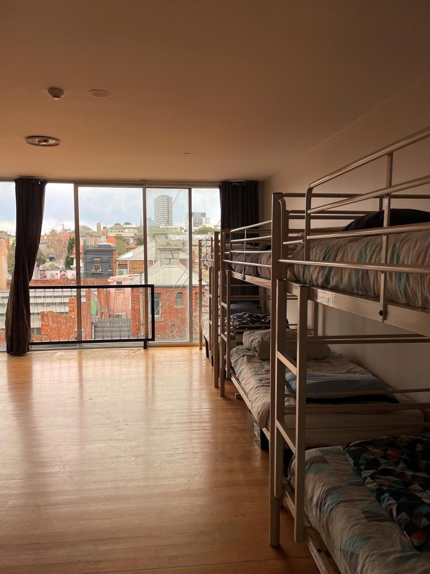 Barkly Backpackers Hostel Melbourne Exterior photo