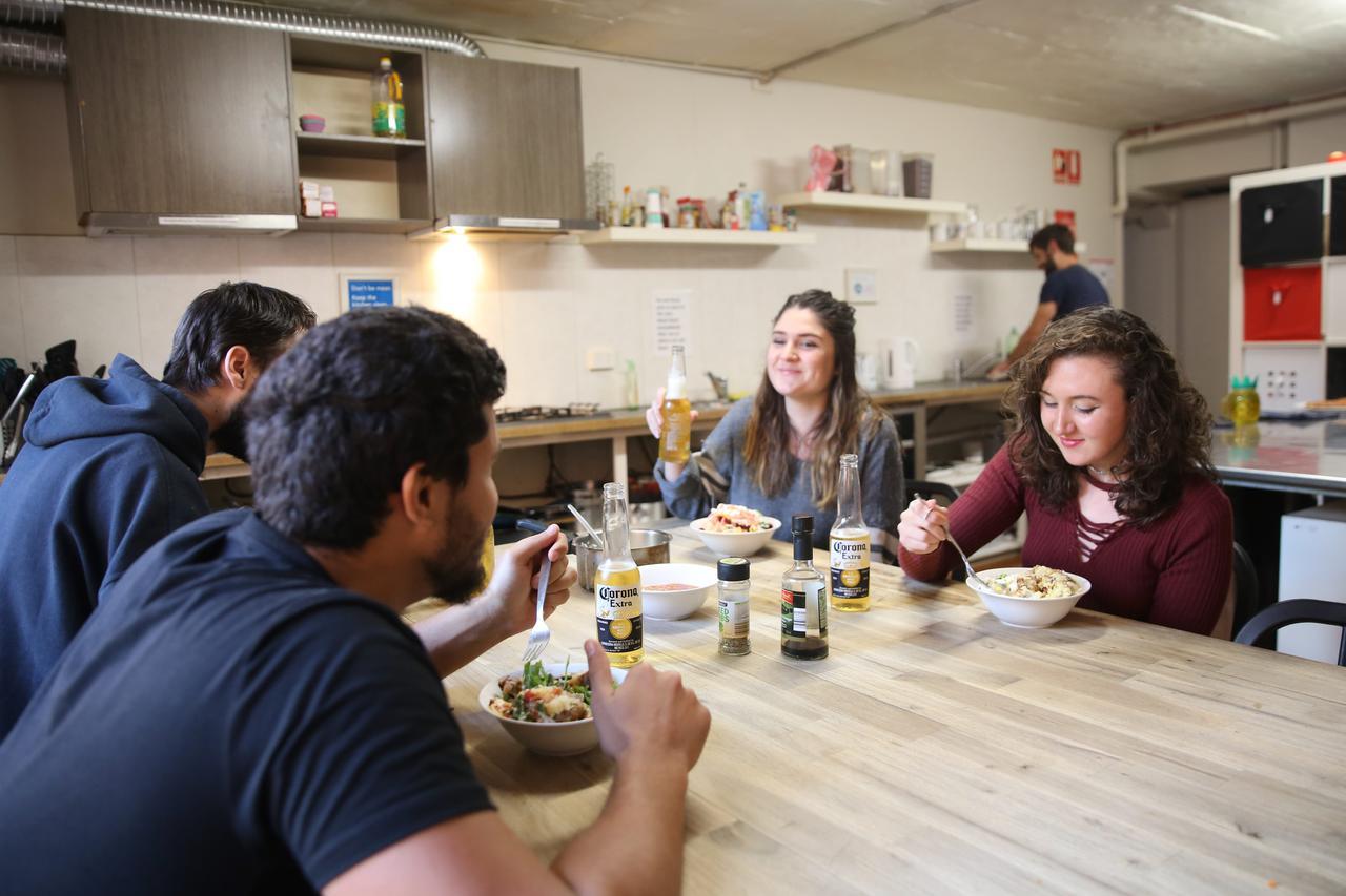 Barkly Backpackers Hostel Melbourne Exterior photo